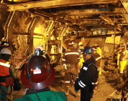 Rombongan DPR Kunjungi Lokasi Reruntuhan PT Freeport