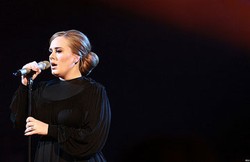 Riset Membuktikan, Someone Like You Adele Meredakan Ketegangan Para Penumpang Pesawat
