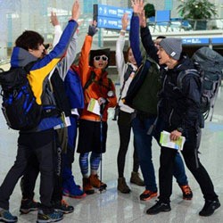 Barefoot Friends, Ketika Para Idola KPop Hidup di Tanah Asing