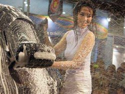 Wah Mobil Pun Kini Mandi Susu