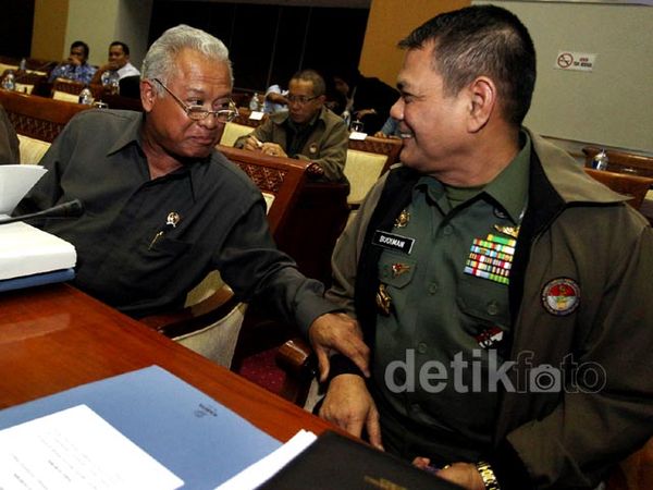 Menhan-Komisi I Bahas RUU Kamnas