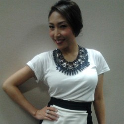 Ritual Ayu Dewi Pijit Anak Sebelum Kerja