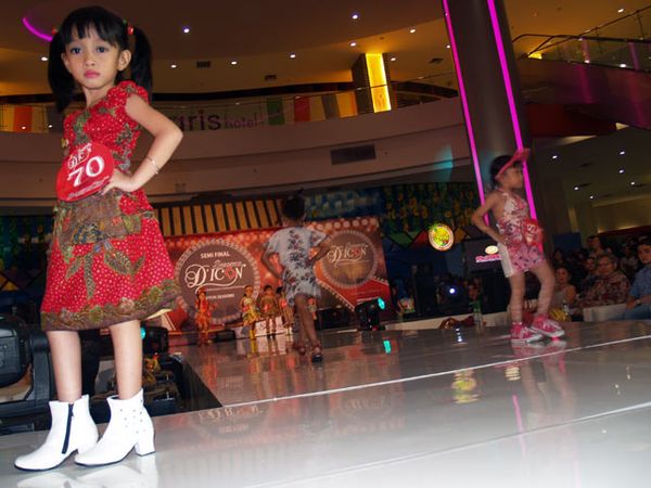 Peragaan Busana Anak-anak