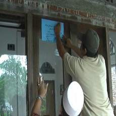 Hindari Amuk Warga, Masjid Ahmadiyah Disegel dan Ditutup