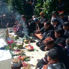 Tolak Pembangunan Baksil, Ratusan Warga Gelar Ruwatan