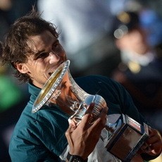 Nadal Pertahankan Gelar