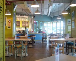 Aruba, Serasa Bersantap di Resto Pinggir Pantai 