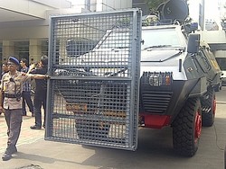 Selain Brimob, 1 Barracuda Disiapkan Hadang Demo di Kantor Jero Wacik