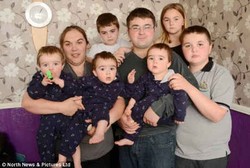 Ibu Ini Keguguran Tiga Kali Lalu Lahirkan Kembar Tiga dalam Dua Tahun