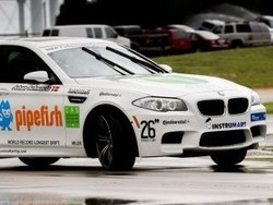 BMW M5 Cetak Rekor Drifting Terpanjang