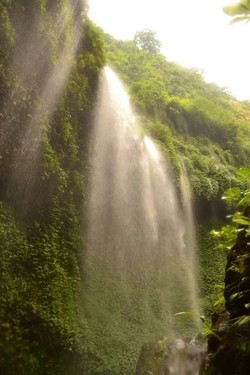 Pemandangan Hujan Abadi Ada di Kawasan Bromo