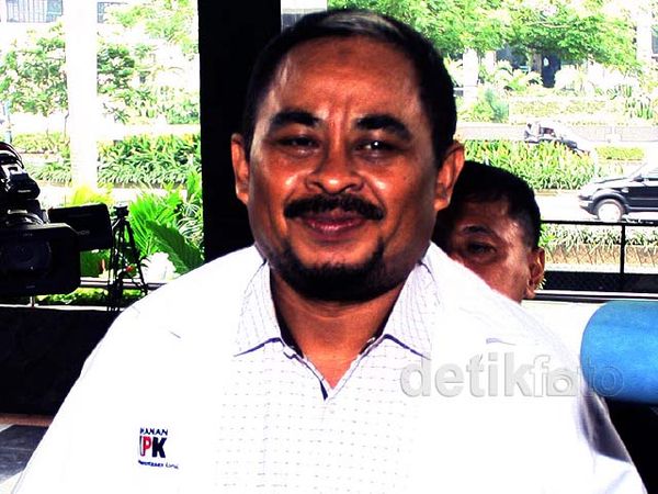 Luthfi Diperiksa Sebagai Tersangka