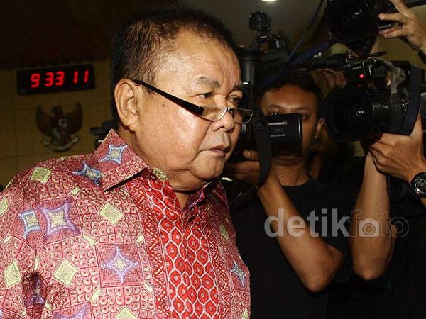 Eks Anggota DPD Yopie Batubara Diperiksa KPK