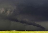 Dahsyatnya Tornado di Kansas & Oklahoma