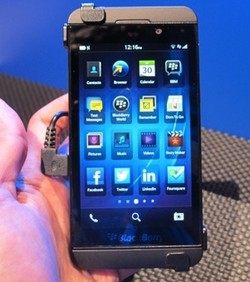 Mungkin yang Dimaksud Pak Gita BlackBerry Q10, Bukan Z10