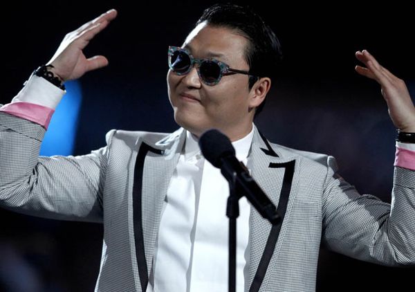 Psy Eksis di Billboard Awards 2013