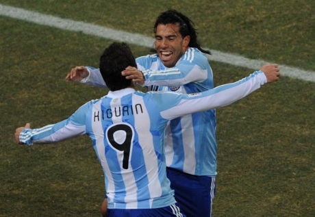 Juve: Lebih Mudah Dapatkan Tevez daripada Higuain