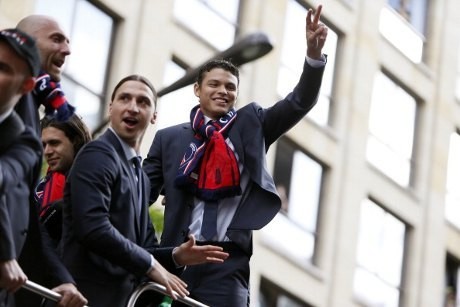 Thiago Silva Takkan Hengkang dari PSG
