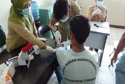 Hubungan Seks Antar Napi dan Kebiasaan Nyuntik Rawan Tularkan HIV