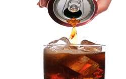 Kini Konsumsi Soda Bisa Diketahui dari Analisis Helai Rambut