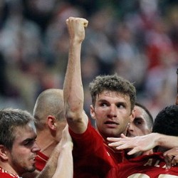 Peluang Mueller Bergabung dengan Messi, Etoo dan Raul