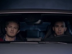 Lewis Hamilton dan Nico Rosberg Rebutan Mobil Mercy