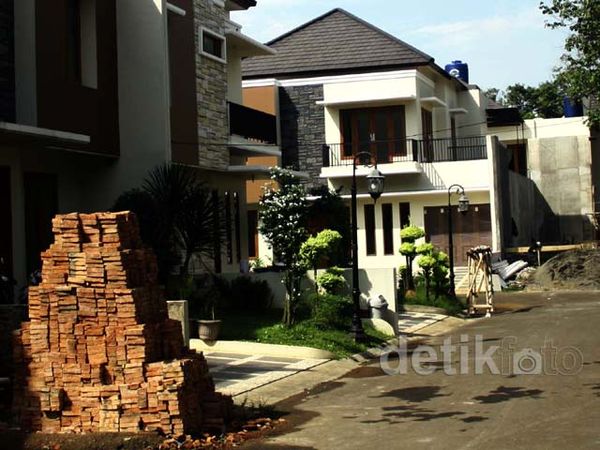 Rumah Luthfi di Kebagusan Disita KPK