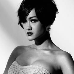 Menjenguk Julia Perez di Persinggahan Sementara