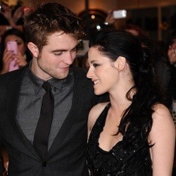 Bawa Banyak Barang, Robert Pattinson Diusir dari Rumah Kristen Stewart?