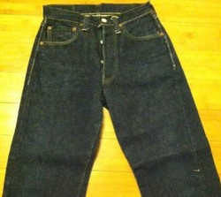 Dilelang di eBay, Jeans Usang Ini Dihargai Rp 56 Juta