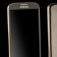 Ingin Galaxy S4 Lapis Emas? Siapkan Rp 25 Juta!