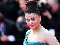 Keanggunan Aishwarya Rai di Atas Red Carpet
