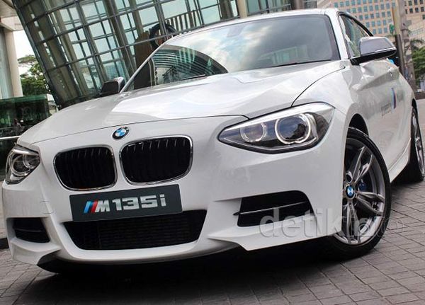 BMW Luncurkan Mobil Performa M135i