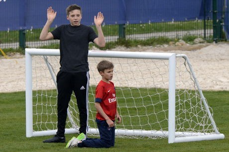 Anak Sulung Beckham Berlatih di Akademi QPR
