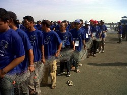 Nelayan Sumut Cetak Rekor Tarik Jaring Terpanjang se-Indonesia