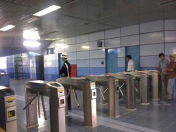 8 Gate e-Ticketing Sudah Terpasang di Stasiun Juanda