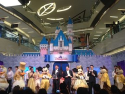 Yuk, Lihat Tokoh Disney dari Hong Kong di Lippo Mall Kemang