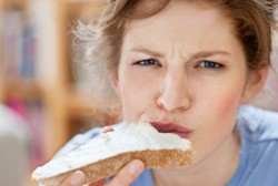 Wanita Lebih Pilih Makan Keju daripada Seks Oral