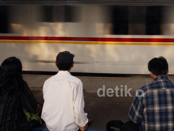Bulan Juni, Stasiun di Jabodetabek Bebas PKL