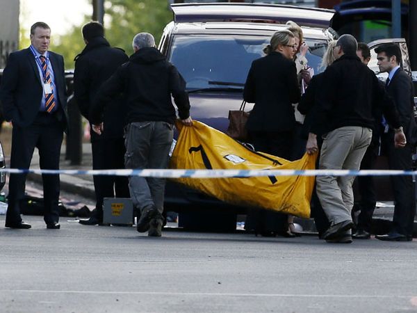 Tentara Inggris Dipenggal di Jalanan London