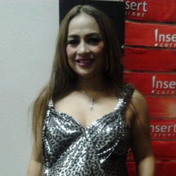 Hamil Tua, Lilis Karlina Senang Pakai Baju Seksi