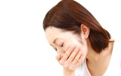 Lakukan 5 Langkah Ini Jika Mengalami Keracunan Makanan