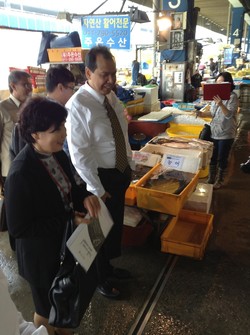 Belajar Pasar Tani, Chairul Tanjung dan Rombongan KEN Terbang ke Korea