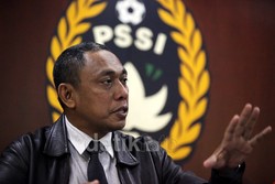 Keputusan tersebut diambil karena faktor umur dari Pieter Rumaropen yang sudah hampir kepala tiga. Ditambah, yang bersangkutan adalah tulang punggung keluarga.