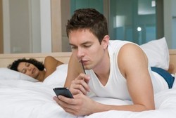 Kecanduan Gadget Kacaukan Pola Tidur Manusia Moderen