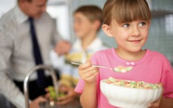 Mengubah Tampilan Menu Bisa Menarik Selera Anak Makan Sarapan