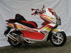 Agnes Monica Jadi Inspirasi Honda PCX150