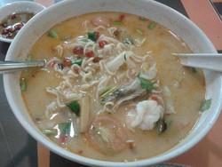 Wisata Kuliner di Bangkok, Wajib Coba Tom Yum & Rujak Mangga