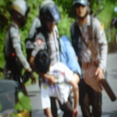 Bubarkan Konvoi Kelulusan, Seorang Polisi dan Pelajar Terluka