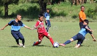 ara pemain Timnas U-14, dengan mudah mengalahkan lawannya tim Rajawali Muda, saat melakukan pertandingan ujicoba dengan skor telak (7-0).